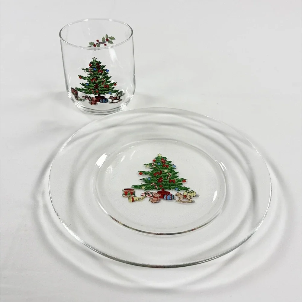 Vintage Arcoroc France Christmas Tree Milk and Cookies for Santa Glass Plate Set